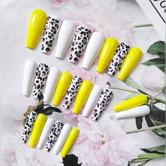 Other - 🔥PINEAPPLE STRAWBERRY🔥